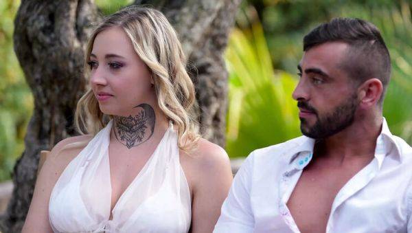 Lena Coxx & Queen Hailey Fuck 2 Guys in Hot Vacation Orgy - Blowjob, Riding, Cumshot - porntry.com on systemporn.com