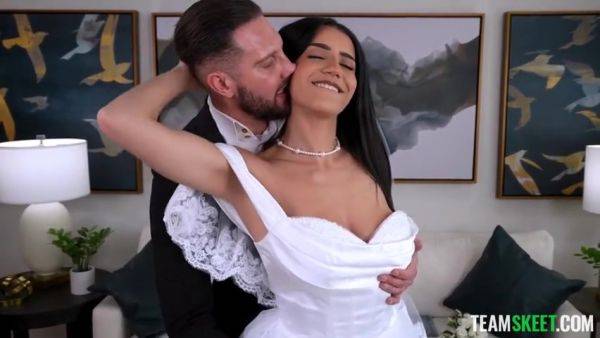 Roxie Sinner Is Desperate To Get Pounded - videomanysex.com on systemporn.com