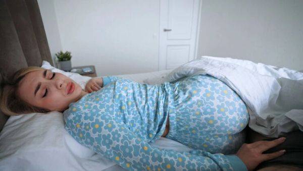 Step Mom Jenny Lux Wakes Me Up With A Hot Blowjob & Creampie - xxxfiles.com on systemporn.com