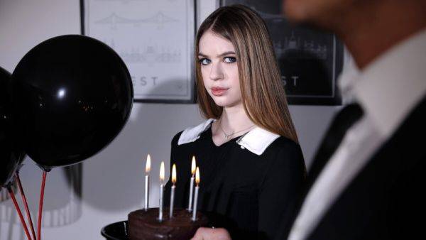 Sladyen Skaya VR Porn: Birthday Treat - DarkRoomVR - txxx.com on systemporn.com