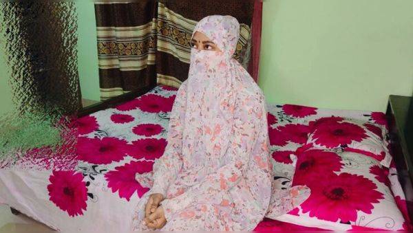 Hot Indian Muslim Girl in Burkha Fucks Hard in Rain - Desi Lovers - veryfreeporn.com - India on systemporn.com