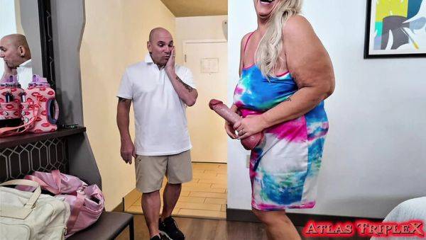 Hot GILF & Cougar Threesome Fucks Valet - Atlas_TripleX & Venus Rising - xxxfiles.com - Usa on systemporn.com