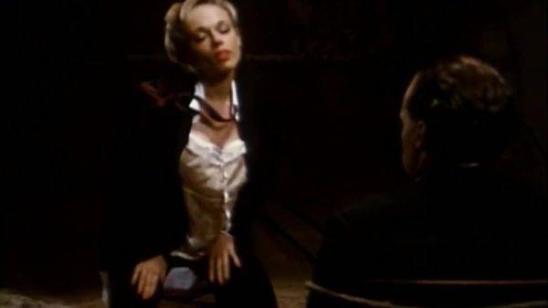 Is She Masturbates In Front Of Her Prisoner And Then Gives Him A Blowjob With Mata Hari And Kelly Trump - txxx.com on systemporn.com