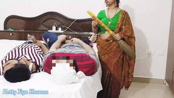 Hot Indian Stepmom Jiya Sharmaa Takes Two Big Cocks in Her Tight Pussy - Anal & Threesome Fuck - veryfreeporn.com - India on systemporn.com