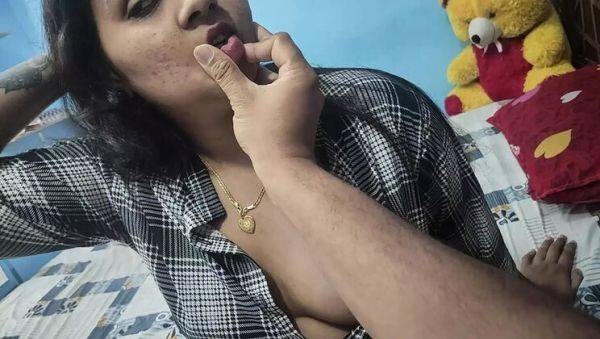 Hot Malayali Couple Vaishnavy & Sharun Raj Wild Bedroom Sex - Dirty Talk & Hard Fuck - veryfreeporn.com - India on systemporn.com