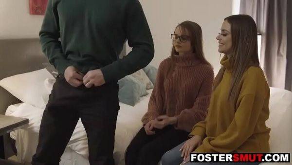 Stepdaughter Threesome Fuck - MILF Stepmom & Stepdad Take Turns On Teen Jessae Rosae - veryfreeporn.com on systemporn.com