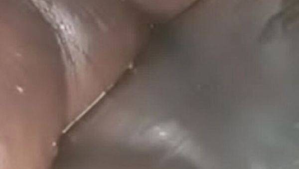 Extreme Squirting Orgasm - Tatyanalundynn's Fat Pussy Gushes Like a River - veryfreeporn.com on systemporn.com