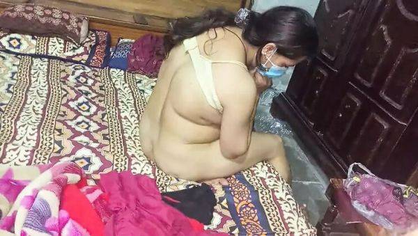 Hot Pakistani Girl First Time Sex - Tight Pussy Viral Video - Lubnawife - veryfreeporn.com - India - Pakistan on systemporn.com