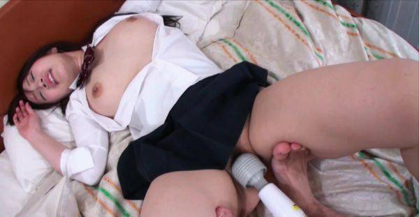 Asian amateur Lena masturbates with a vibrator and s***l cock on the bed - alphaporno.com on systemporn.com