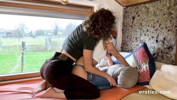 Hot German Amateur Lesbians Ana B and Serafina Explore Foot Fetish and Toe Fucking - veryfreeporn.com - Germany on systemporn.com