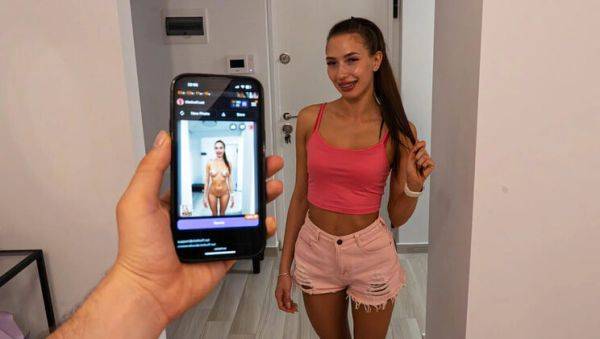 Romanian Amateur Neighbor Laura Quest Swallows Cum For Wi-Fi Password in 4K POV - veryfreeporn.com - Romania on systemporn.com