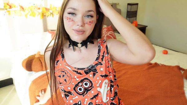 Arina Love Fingering Her Tight Pussy & Moaning Louder Until Hard Orgasm on Bed - xxxfiles.com on systemporn.com