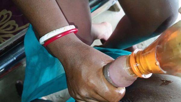 Desi Housewife Gets Her Ass Fucked After Oil Massage - Yousokhona - porntry.com - India on systemporn.com