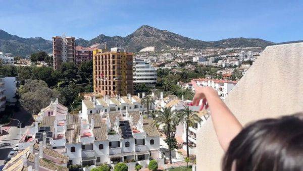 Lety Howl Cable Car Solo Masturbation - Amateur MILF Fingering Her Pussy in Backseat - xxxfiles.com - France on systemporn.com