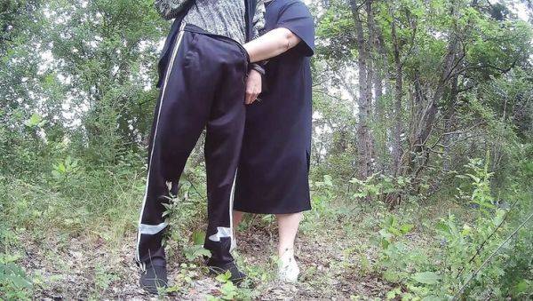 Stepmom Gives Blowjob in Park and Swallows Cum - Zona901 Amateur Outdoor MILF - xxxfiles.com on systemporn.com