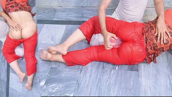 Desi Bhabhi and Devar Hot Indoor Water Sex - Cute Indian Girl Fingering and Orgasm Control - veryfreeporn.com - India - Pakistan on systemporn.com