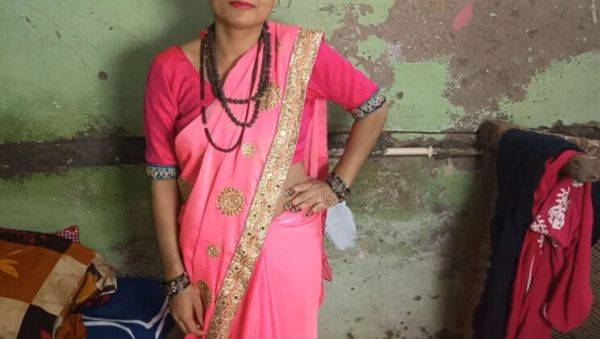 Indian wife Tannu hard fucked by guru after sucking his huge dick - veryfreeporn.com - India on systemporn.com