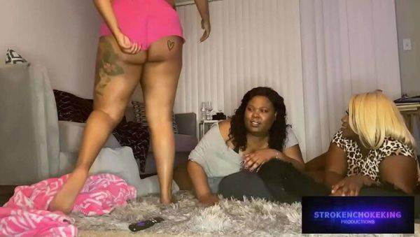 Pennywise Group Fuck with MissThickLips, Kay Kreme & Backshot Betty - Rough Amateur Blowjobs & Cumshots - xxxfiles.com on systemporn.com