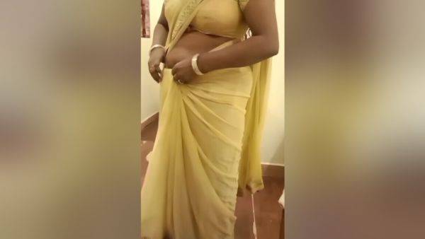 Verified Amateurs - Desi Indian Tamil Pondati-in Sontha Akka-va Correct Panni Hotel-ku Thallitu Pona Cuckold Purusan - desi-porntube.com - India on systemporn.com