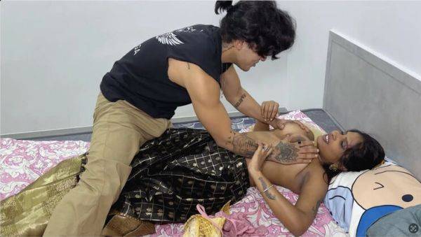 Desi Bhabhi Confused When Younger Step Brother Wears Husband's Clothes - Hot Indian Homemade Sex - porntry.com - India on systemporn.com