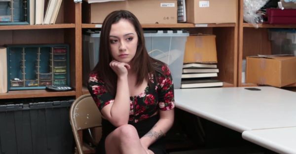 Lily Jordan, the p***e latina pornstar, gets fucked on a table. - alphaporno.com - Jordan on systemporn.com