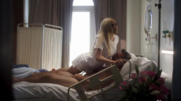 Manuel Ferrara fucked two hot nurses in a hospital setting. - alphaporno.com on systemporn.com