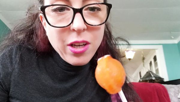 Nerdy Faery Loves Lollipops In Her Tight Asshole - Sweet Food Insertion Fetish - veryfreeporn.com - Britain - Canada on systemporn.com