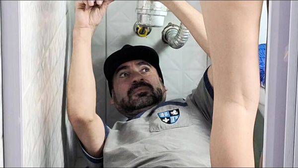 Skinny Redhead Latina Gets Fucked Hard By Plumber - Amateur Blowjob & Cumshot - porntry.com - Brazil - Portugal on systemporn.com