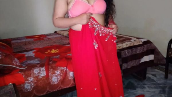 Desi Indian Bhabhi in Red Saree Seduces Devar - Big Natural Tits & Big Ass - Homemade HD - veryfreeporn.com - India on systemporn.com