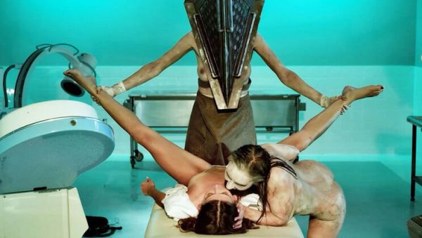 Futa Monster Fuck: Pyramid Head Huge Cock Rough Sex with Cute Brunette Kylie Rocket - porntry.com - Britain - Japan on systemporn.com