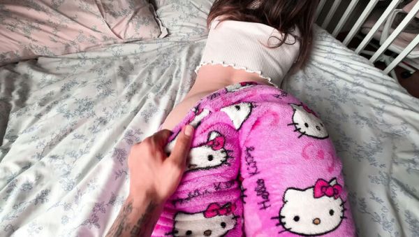 Stepbrother Warms Me Up With His Big Cock In The Morning - xxxfiles.com - Russia on systemporn.com