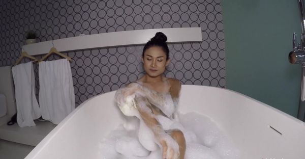 Brunette Nonny's steamy solo session in HD - alphaporno.com on systemporn.com