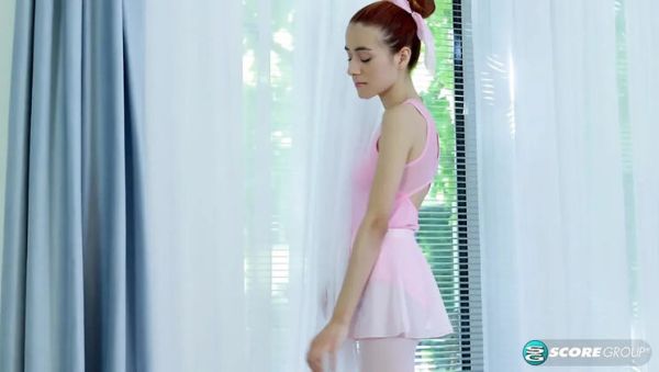 Little Chloe the Spinner Rides Suction Dildo till She Cums - porntry.com on systemporn.com