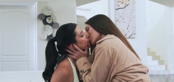 Big tits lesbian banging her girlfriend with strap on - inxxx.com on systemporn.com