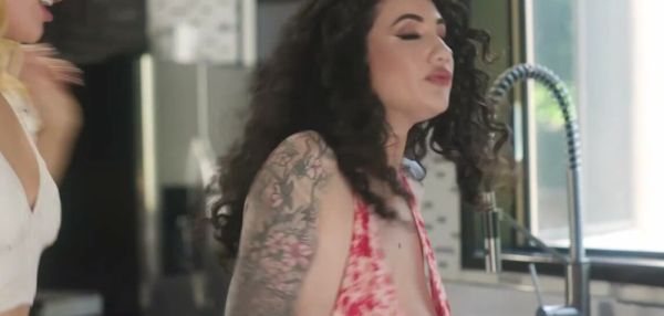 Ivy Wolfe Fulfills Her Forbidden Roommate Fantasy - A GIRL KNOWS - inxxx.com on systemporn.com