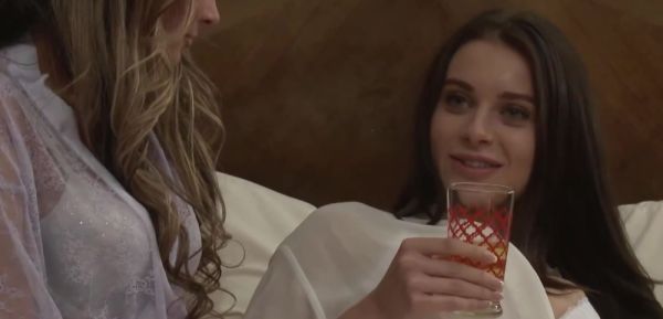 Lesbian babe fucking stepsisters big tits girlfriend - inxxx.com on systemporn.com
