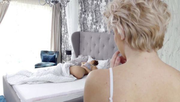 Kittina Finds Lisa for Morning Pussy Eating - xxxfiles.com - Britain on systemporn.com
