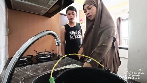 Hijab Neighbor Fucks Me When She Asks for Help Fixing Tap Water - xxxfiles.com - Indonesia on systemporn.com