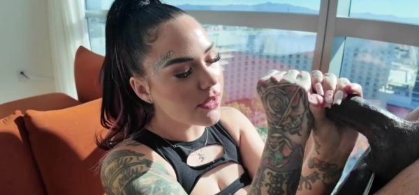 Big Ass MILF Pawg Cosplay as "Hood Chick" Takes Big Dick 11 inch + Deep Throat - inxxx.com on systemporn.com