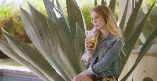 Blonde bombshell Chloe & sexy stud Davin indulge in a steamy HD romp - alphaporno.com on systemporn.com