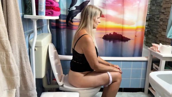 German MILF Girlfriend Dirty Toilet Talk & Pissing Fetish with Petra Wegat - veryfreeporn.com - Germany on systemporn.com