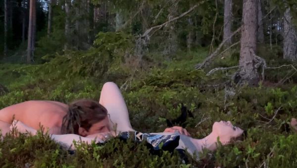 Swedish amateur couple first time in forest - Sessa Skye gets fucked doggystyle 4K - xxxfiles.com - Sweden on systemporn.com
