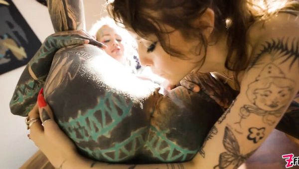 Hardcore Tattoo Lesbians - Anuskatzz and Eden Ivy Rough Anal Fucking, Squirting, ATM Action - porntry.com - Britain on systemporn.com