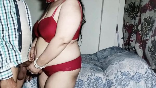 Desi Stepmom Big Ass Doggy Style Fucking with Huge Indian Cock - porntry.com - India on systemporn.com