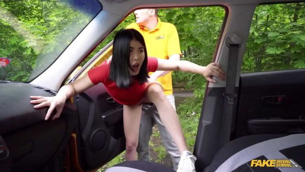 Asian Babe Sucks Cock in Car - Fake Driving School Porn with Kristof Cale & Lady Dee - xxxfiles.com on systemporn.com