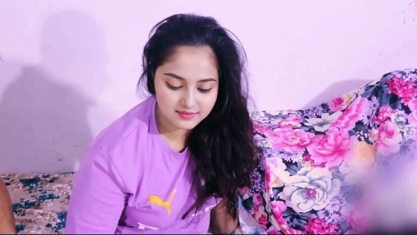 Big Stepsister Seduces Me In Shared Bed - Full Hindi Audio Fuck - veryfreeporn.com - India on systemporn.com