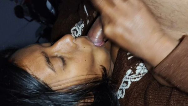 Desi Bhabhi Permi Pooja Gives Morning Blowjob to Stepfather - Village Hindi Sex Movie - porntry.com - India on systemporn.com