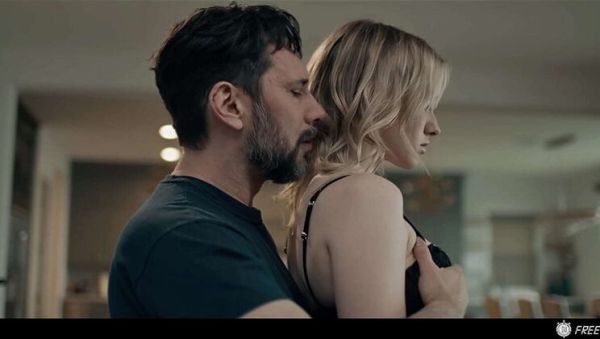 Melody Marks Time Stop Blowjob - Teen with Braces Fucked by Sugar Daddy - xxxfiles.com on systemporn.com