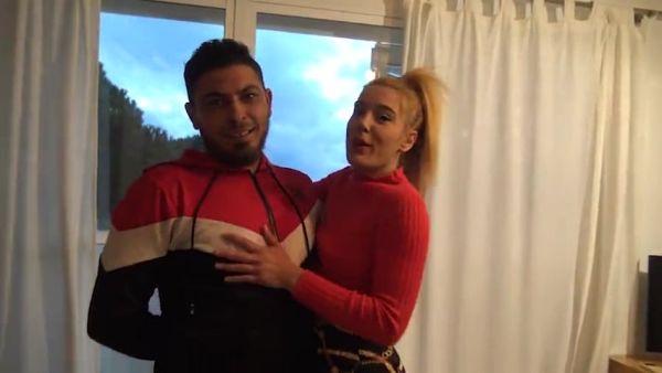 Clara la muñequita sueña con un trio de su marido y un pollon - hclips.com on systemporn.com