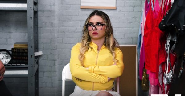 Sexy Aria & London take turns sucking dick in store - alphaporno.com on systemporn.com